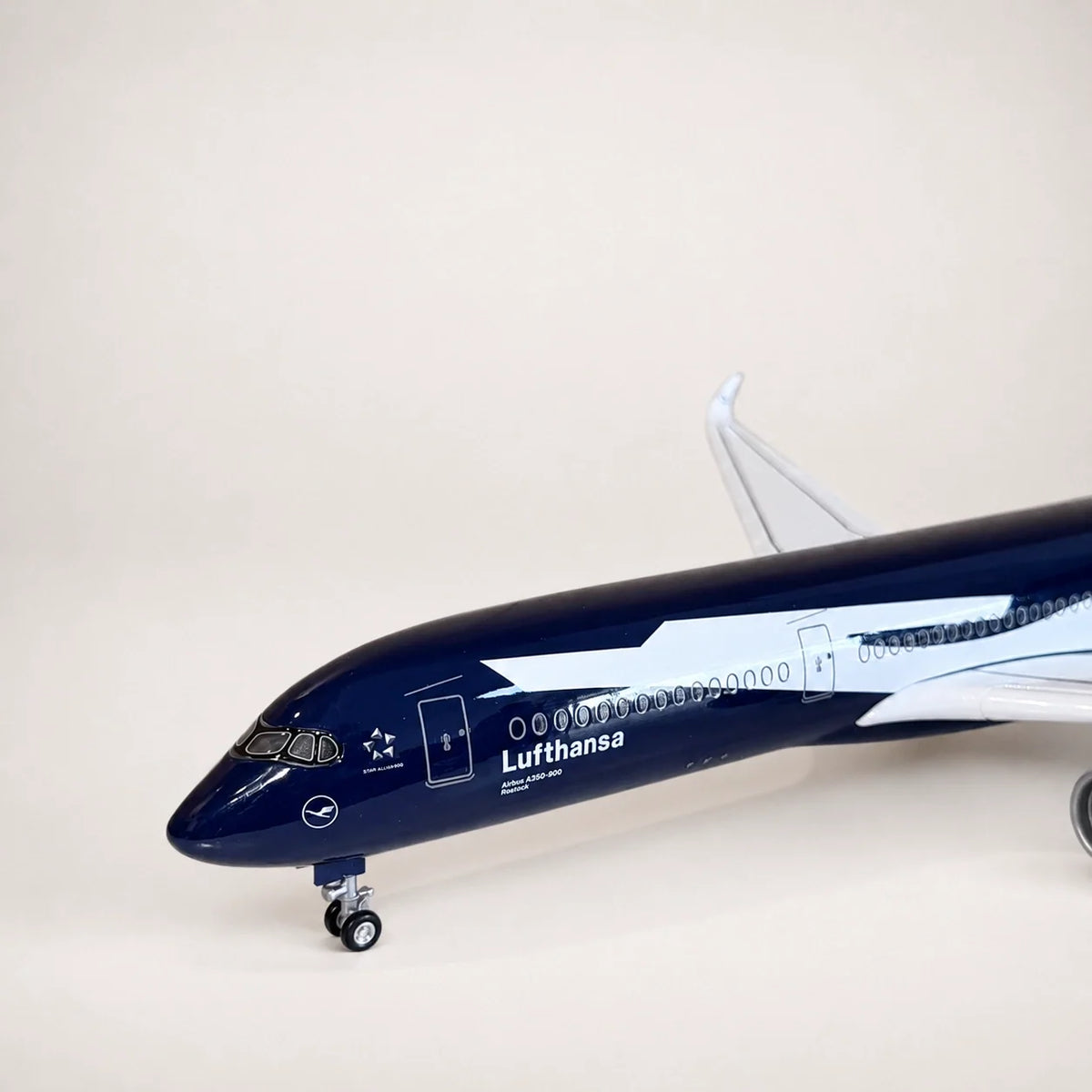 Lufthansa Airbus A350 100 Years Edition 1:142 Scale Model — view 10