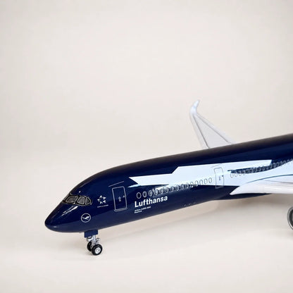 Lufthansa Airbus A350 100 Years Edition 1:142 Scale Model — view 10