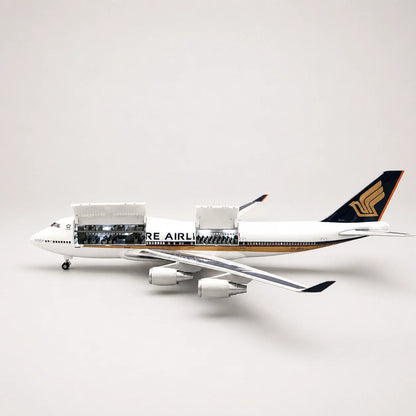 Singapore Airlines Boeing 747 Classic Livery 1:150 Scale Model — view 12
