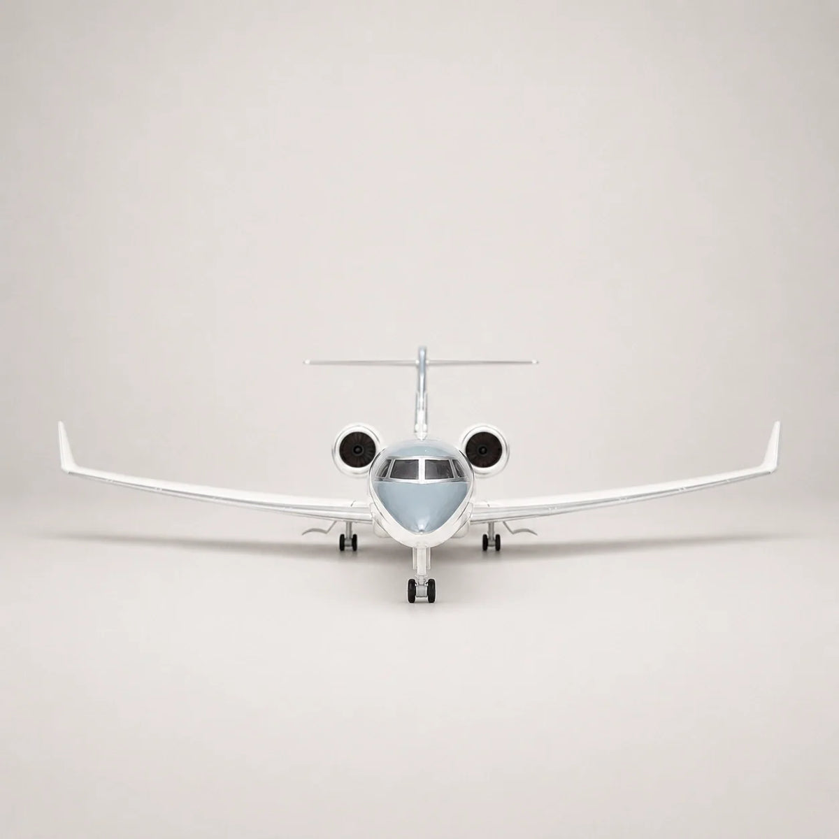Gulfstream G650ER 1:50 Scale Model — view 9