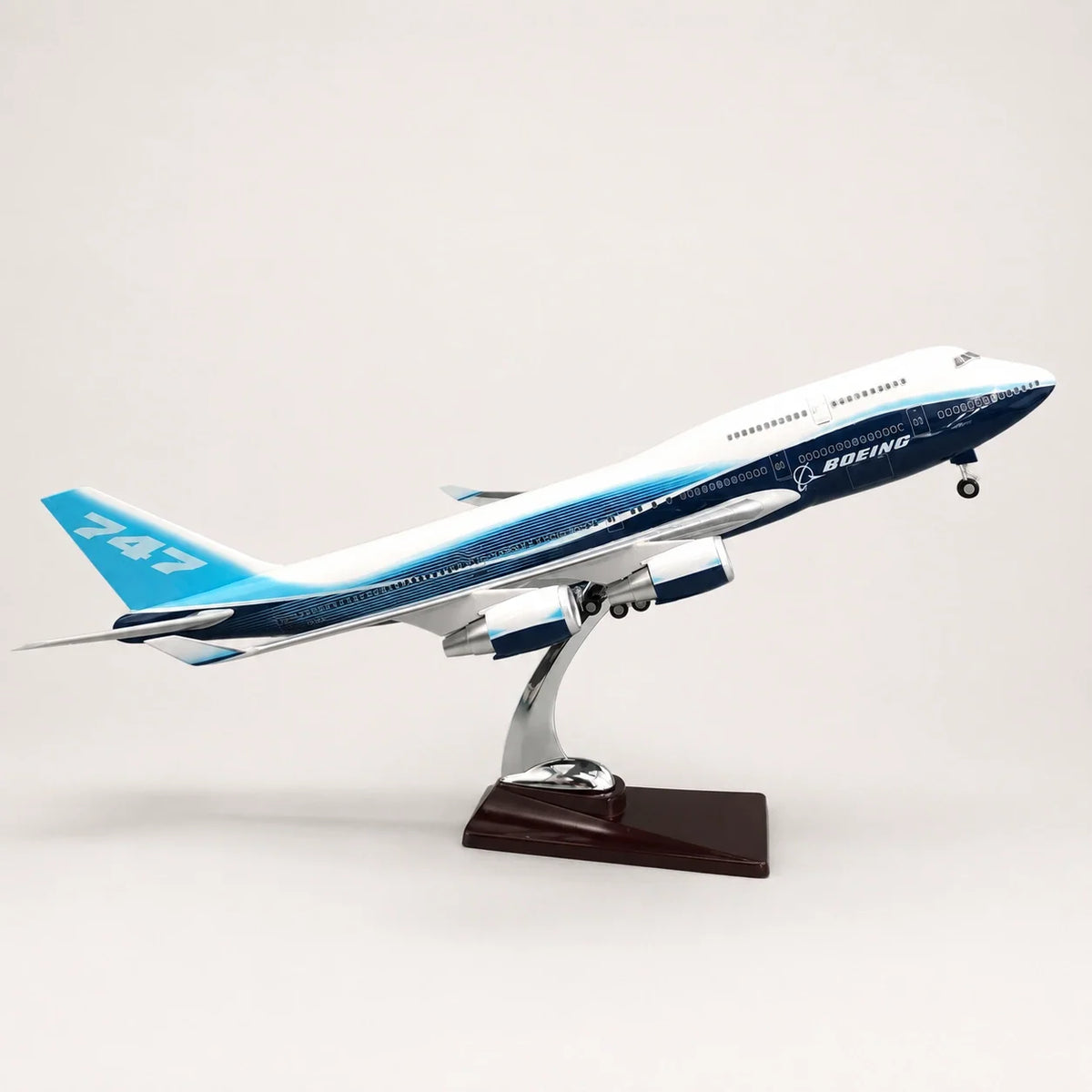 Boeing 747 Prototype 1:150 Scale Model — view 2