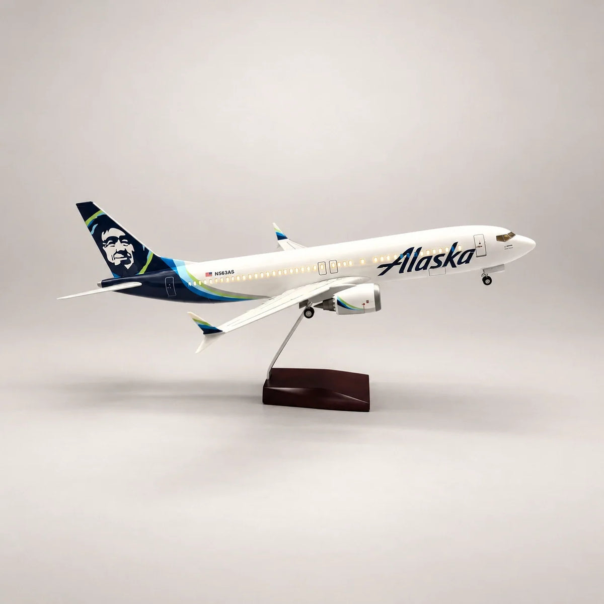 Alaska Airlines Boeing 737 1:85 Scale Model