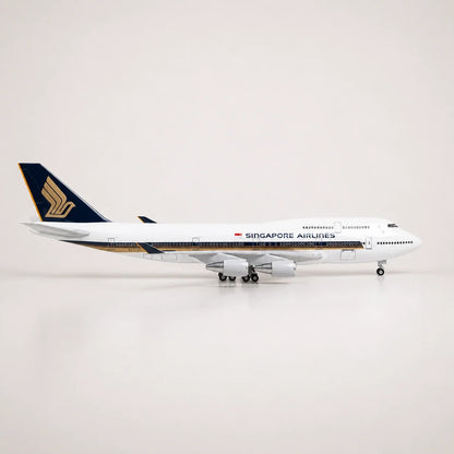 Singapore Airlines Boeing 747 Classic Livery 1:150 Scale Model — view 10