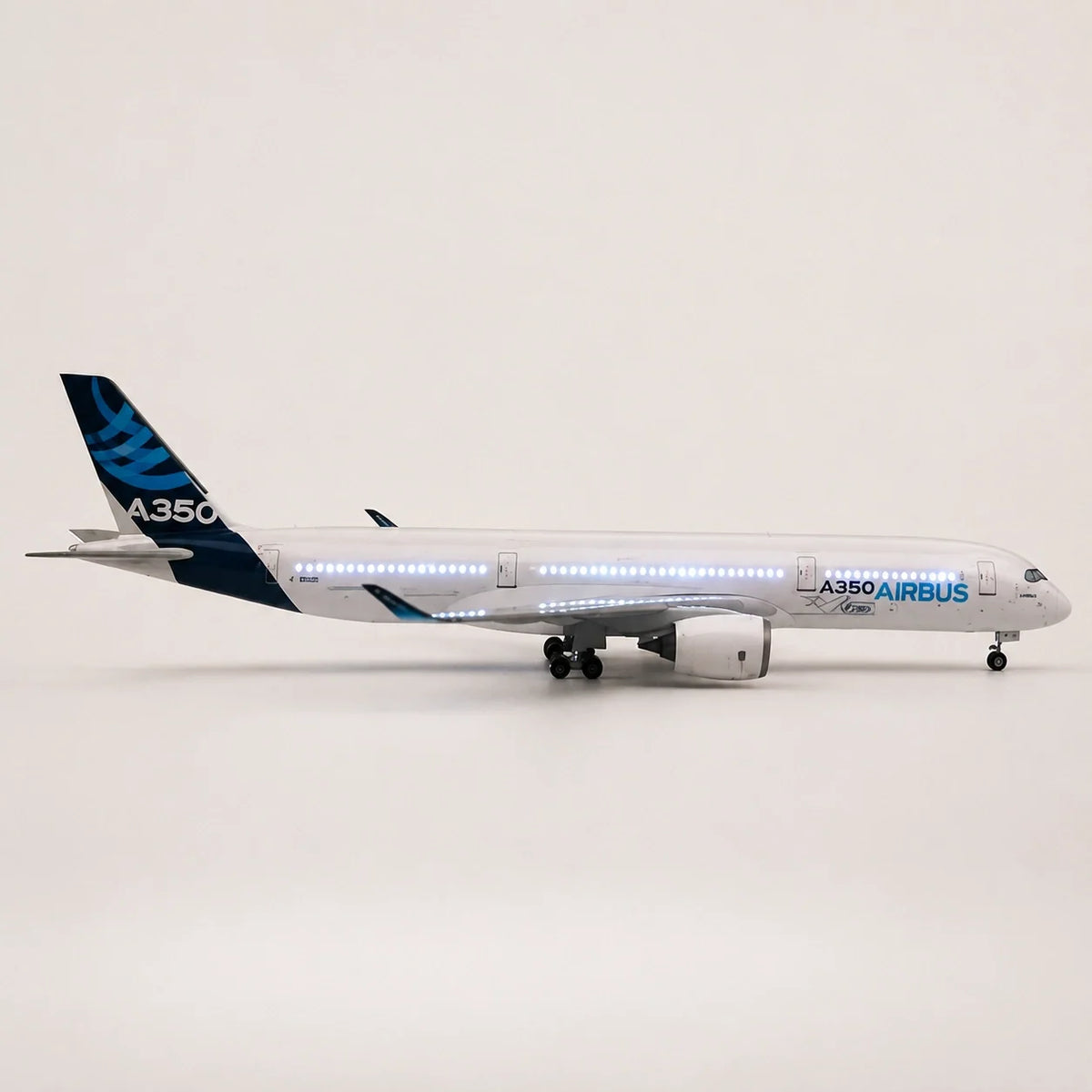 Airbus A350 XWB Prototype 1:142 Scale Model — view 7