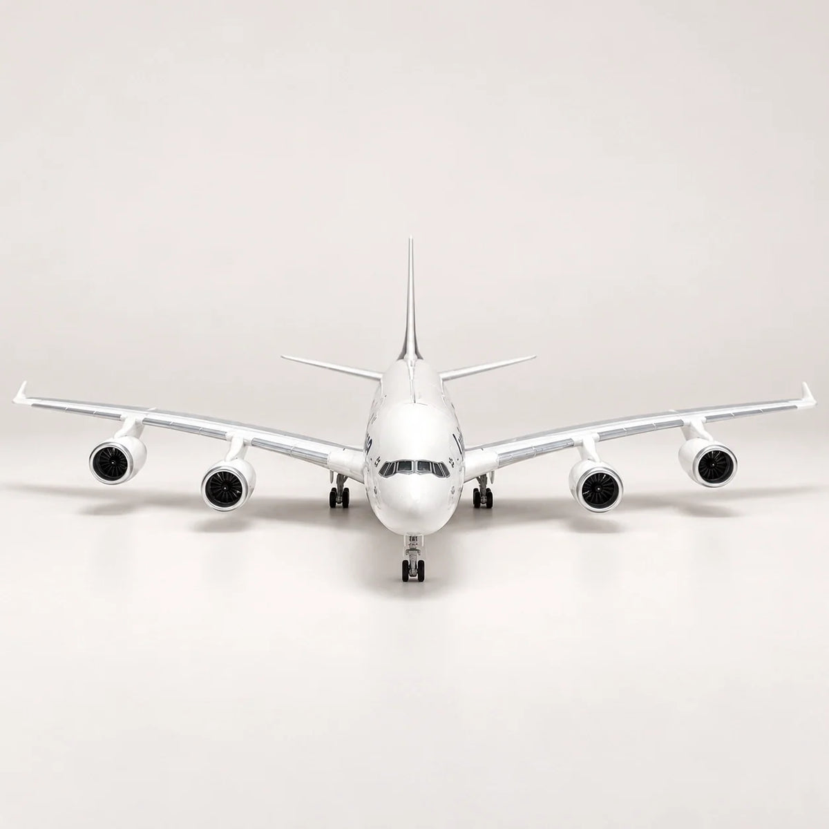 Lufthansa Airbus A380 New Livery 1:160 Scale Model — view 17