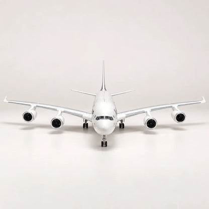 Lufthansa Airbus A380 New Livery 1:160 Scale Model — view 17
