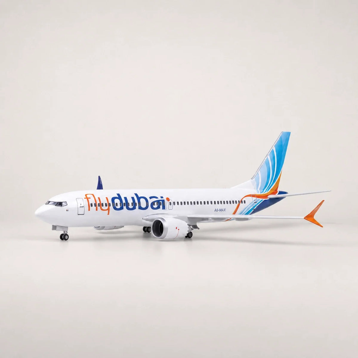 Flydubai Boeing 737 1:85 Scale Model — view 5