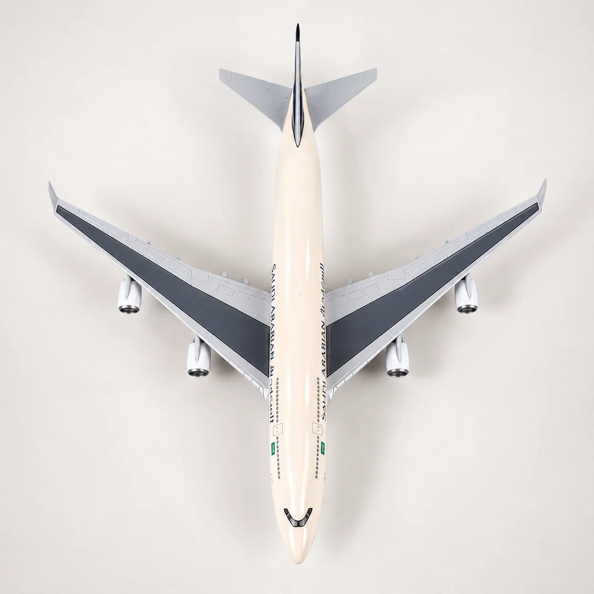 Saudia Boeing 747 1:150 Scale Model — view 9