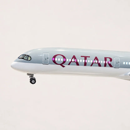 Qatar Airways Airbus A350-1000 1:157 Scale Model — view 8