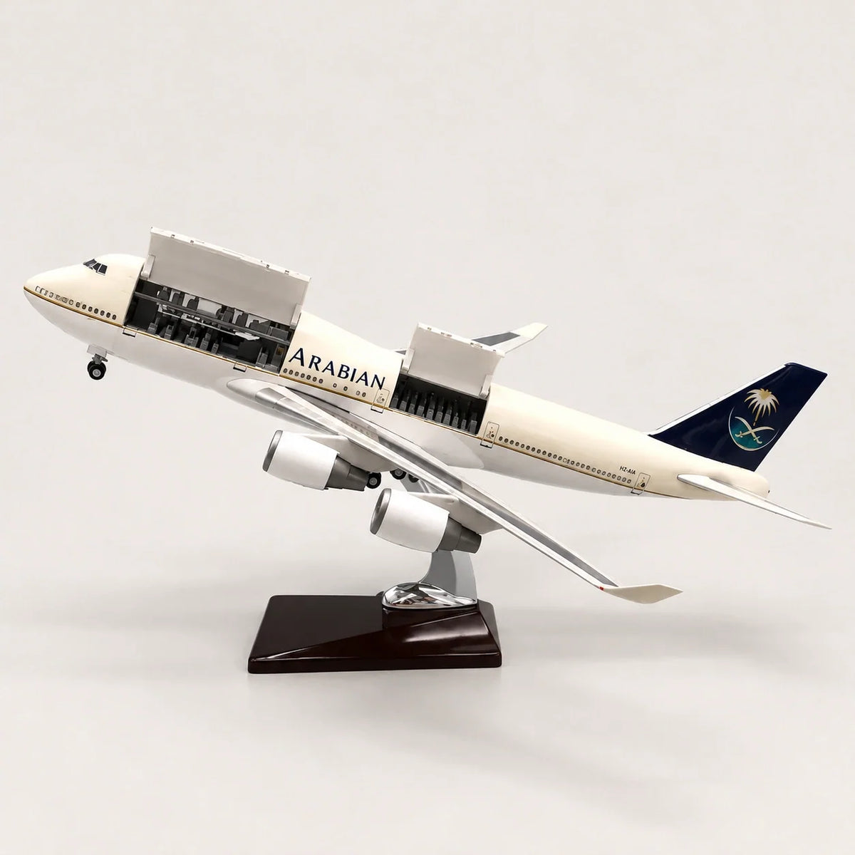 Saudia Boeing 747 1:150 Scale Model — view 7