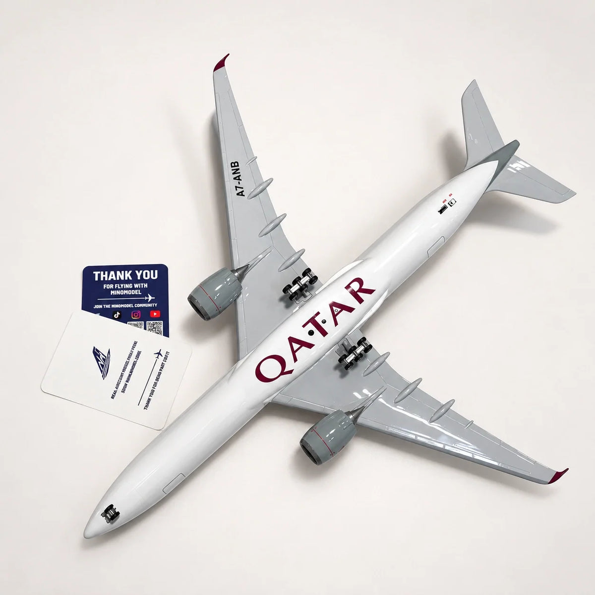 Qatar Airways Airbus A350-1000 1:157 Scale Model — view 13