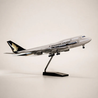 Singapore Airlines Boeing 747 Classic Livery 1:150 Scale Model — view 8