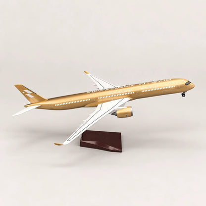 STARLUX Airlines Airbus A350-1000 Gold Livery 1:157 Scale Model — view 2