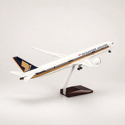 Singapore Airlines Boeing 787-10 1:145 Scale Model — view 4