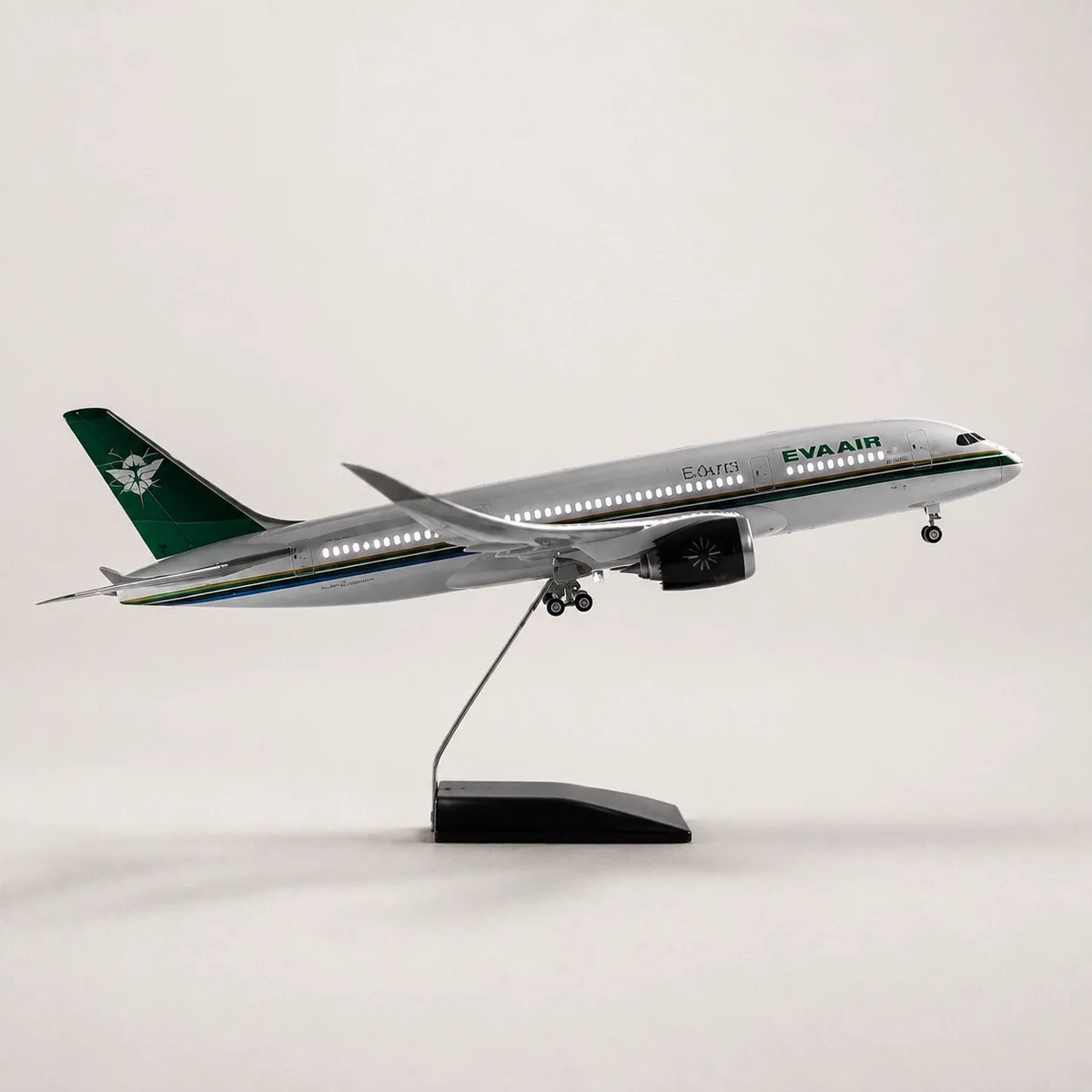 Saudia Boeing 787 Dreamliner 1:130 Scale Model — view 5