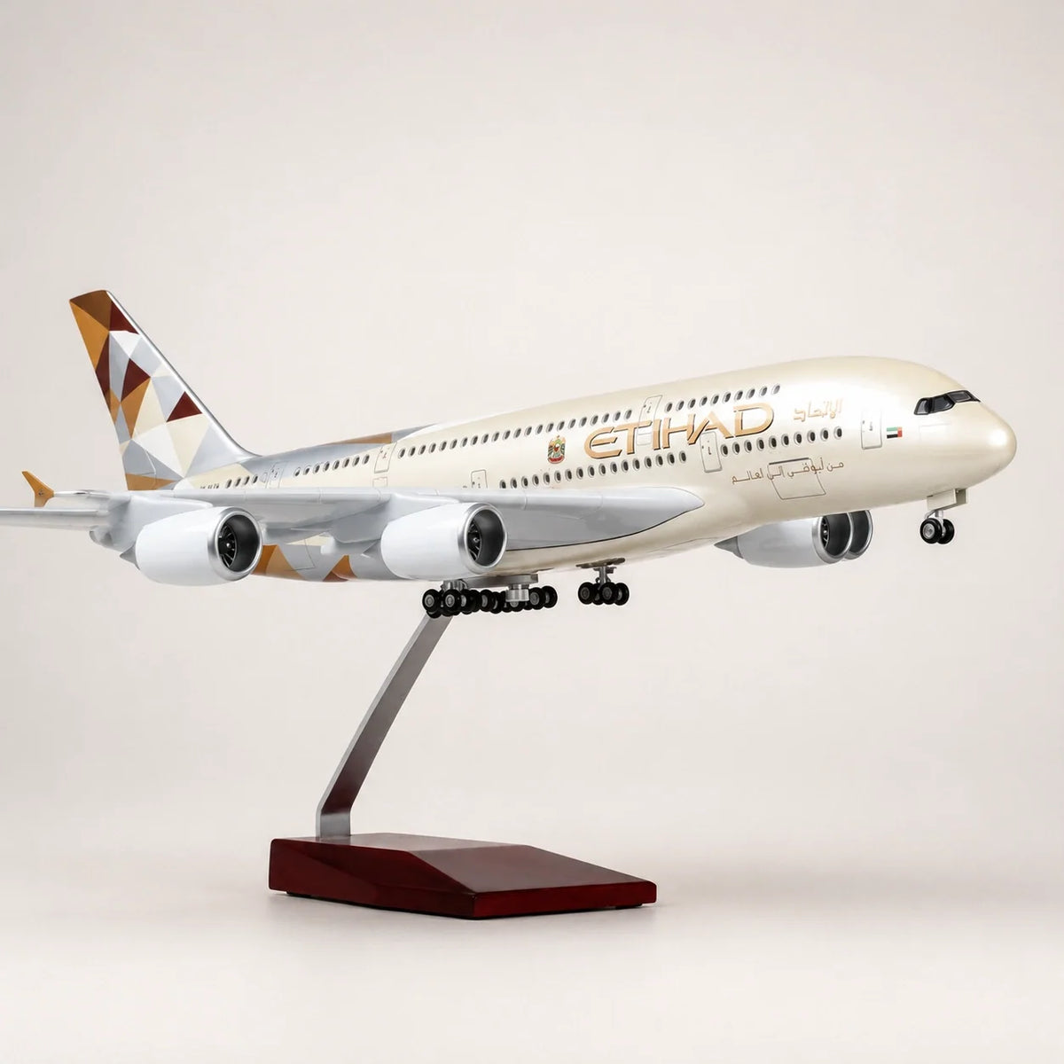 Etihad Airways Airbus A380 1:160 Scale Model — view 2