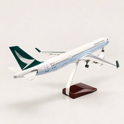 Cathay Pacific Airbus A321neo 1:100 Scale Model — view 4