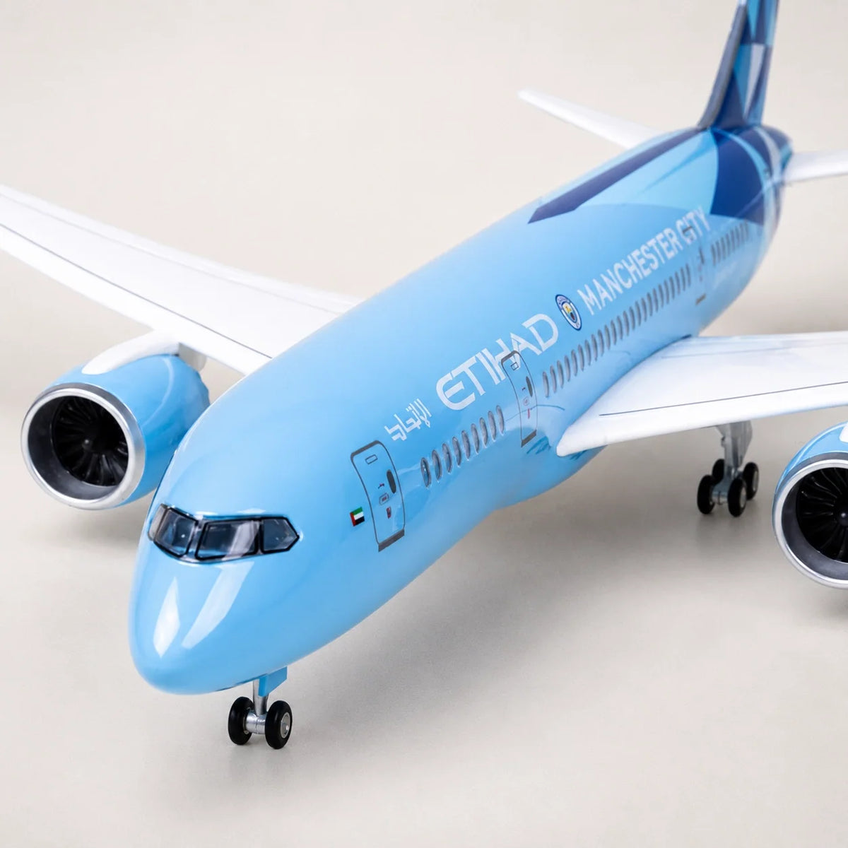 Etihad Airways Boeing 787 Manchester City Edition 1:130 Scale Model — view 7