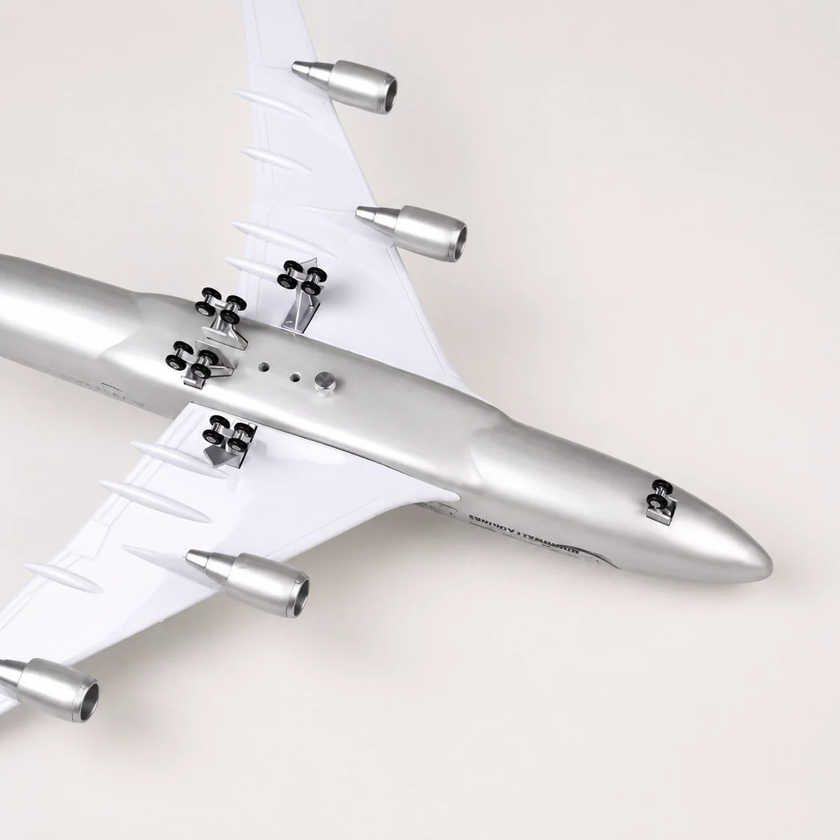 Northwest Airlines Boeing 747 1:150 Scale Model — view 11