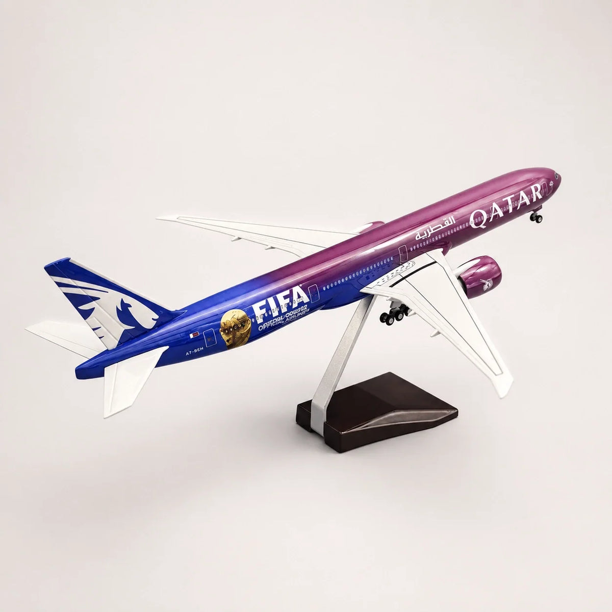Qatar Airways Boeing 777 FIFA World Cup Edition 2026 1:157 Scale Model — view 4