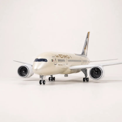 Etihad Airways Boeing 787 Dreamliner 1:130 Scale Model — view 7