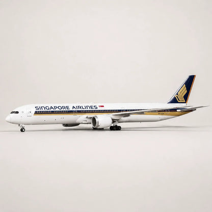 Singapore Airlines Boeing 787-10 1:145 Scale Model — view 7