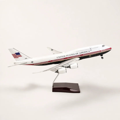 USAF Boeing 747 Presidential Aircraft 1:150 Scale Model — view 2