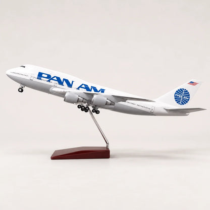 Pan American World Airways Boeing 747-400 1:150 Scale Model