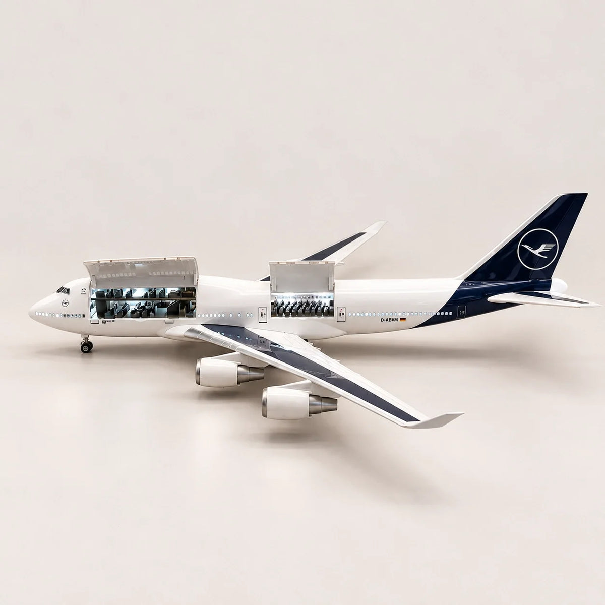 Lufthansa Boeing 747 New Livery 1:150 Scale Model — view 10
