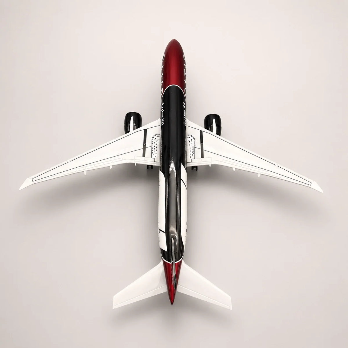 Qatar Airways Boeing 777 Formula 1 Edition 1:157 Scale Model — view 5