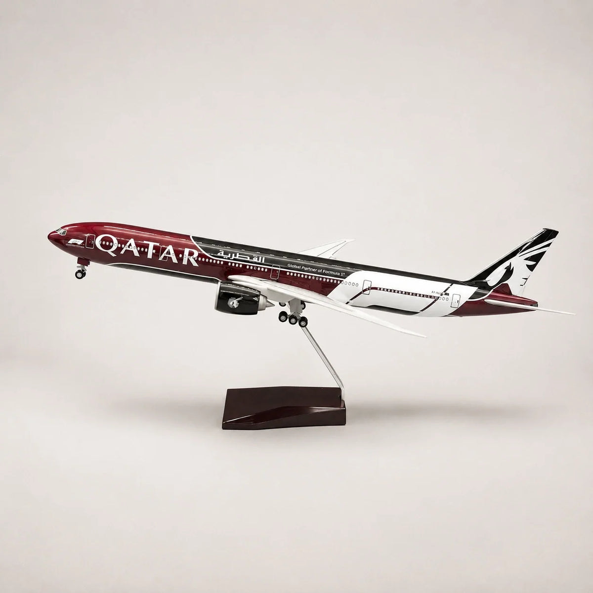 Qatar Airways Boeing 777 Formula 1 Edition 1:157 Scale Model