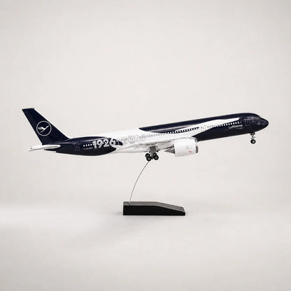 Lufthansa Airbus A350 100 Years Edition 1:142 Scale Model — view 3