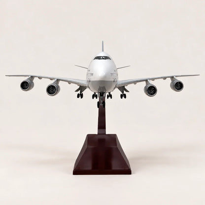 Pan American World Airways Boeing 747-400 1:150 Scale Model — view 8
