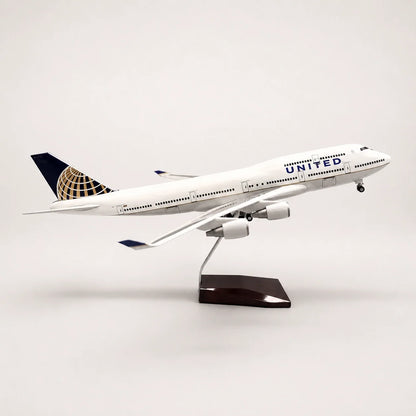 United Airlines Boeing 747 1:150 Scale Model — view 2