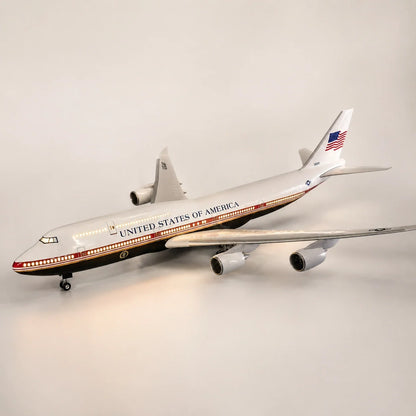 USAF Boeing 747 Presidential Aircraft 1:150 Scale Model — view 9