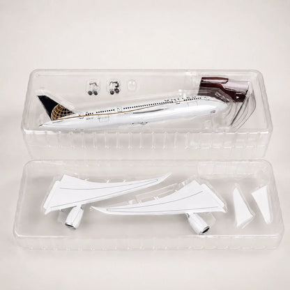 United Airlines Boeing 787 Dreamliner Classic Livery 1:130 Scale Model — view 12