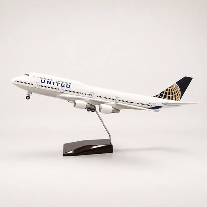 United Airlines Boeing 747 1:150 Scale Model