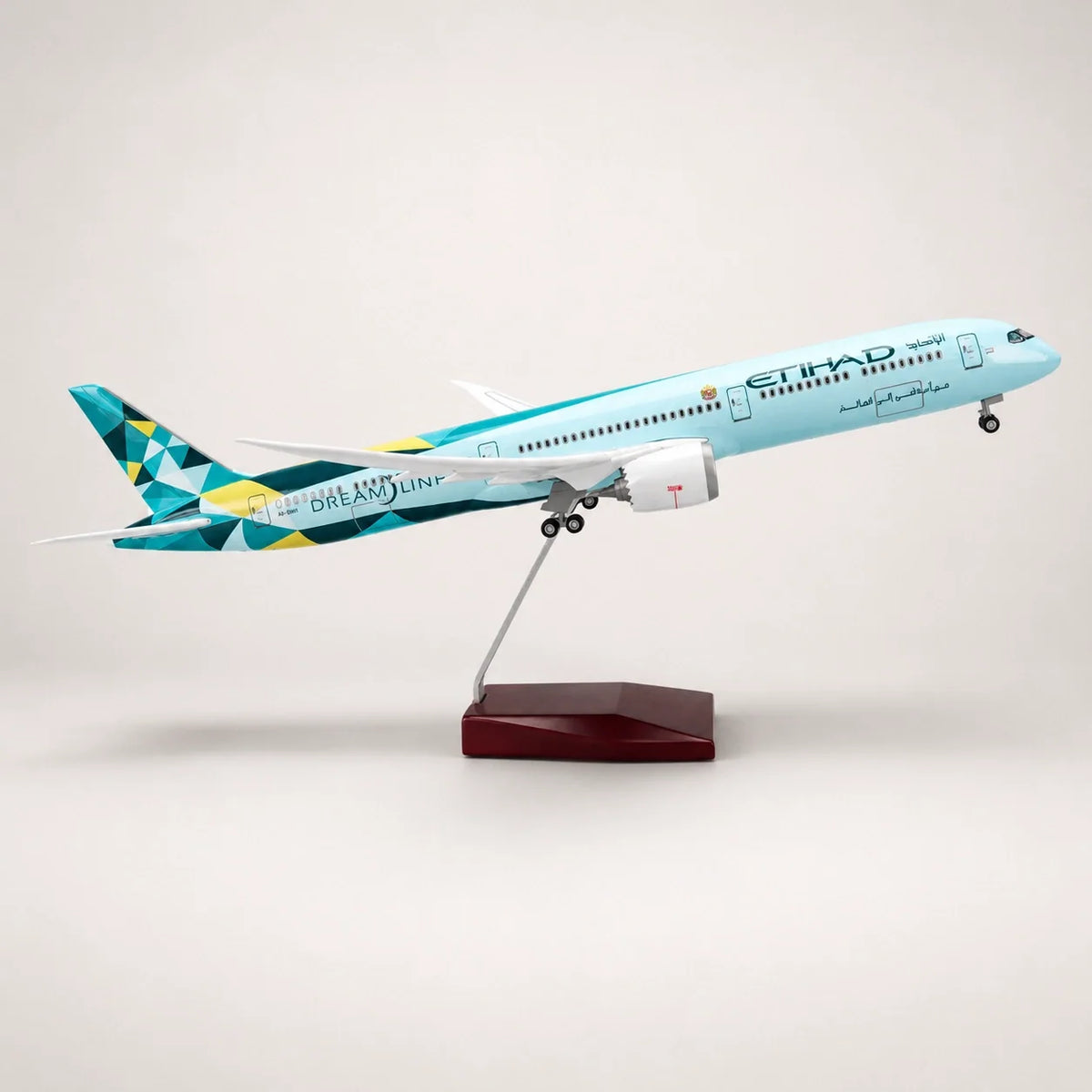 Etihad Airways Boeing 787-10 Dreamliner Greenliner Edition 1:145 Scale Model — view 4